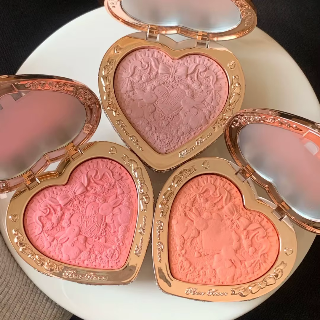 Flower Knows Bunny Garden Blush Poudré Gaufré Fini Mat Doux Longue Tenue Éclat Naturel Waterproof Modulable Maquillage Végan pour Joues