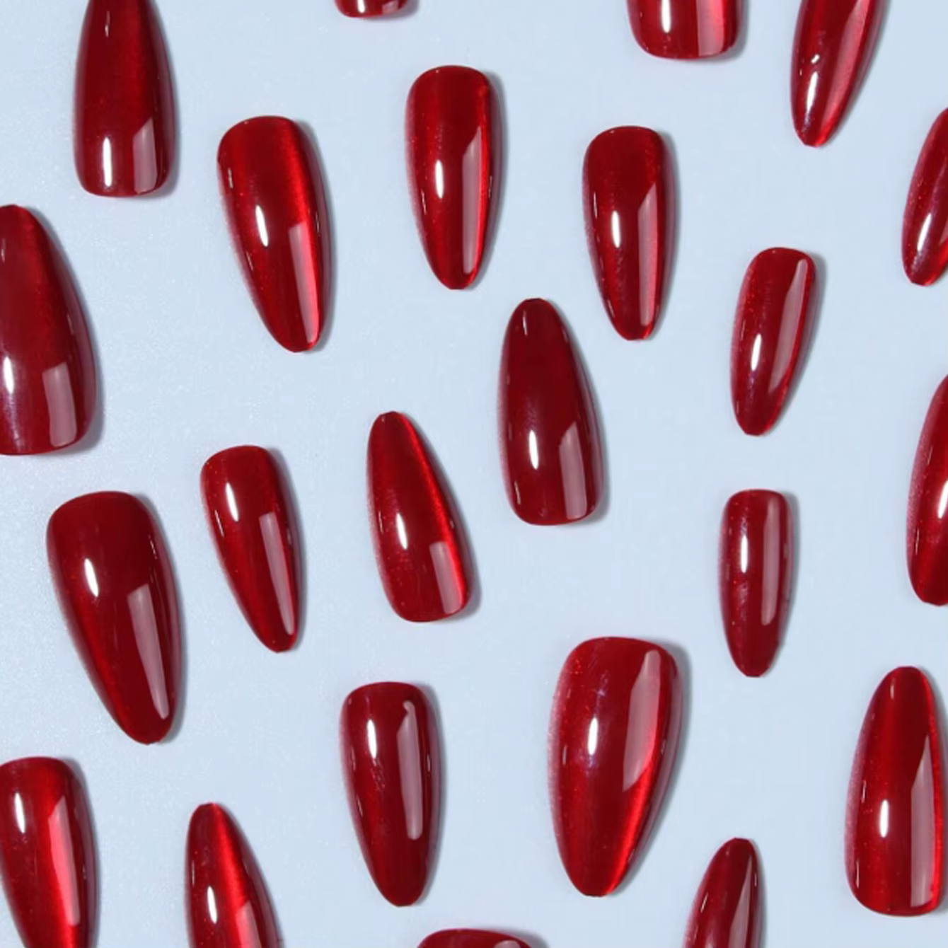 Faux ongles en amande moyenne, 24 pièces, Design œil de chat rouge, faux ongles scintillants, couverture complète faite à la main, Nail Art en acrylique pour femmes