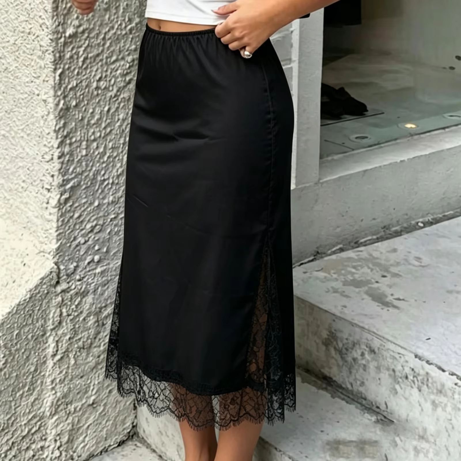 Jupe midi en satin pour femme, élégante, couleur unie, avec bordure en dentelle, coupe ample, longueur genou, pour les fêtes, le travail et le quotidien
