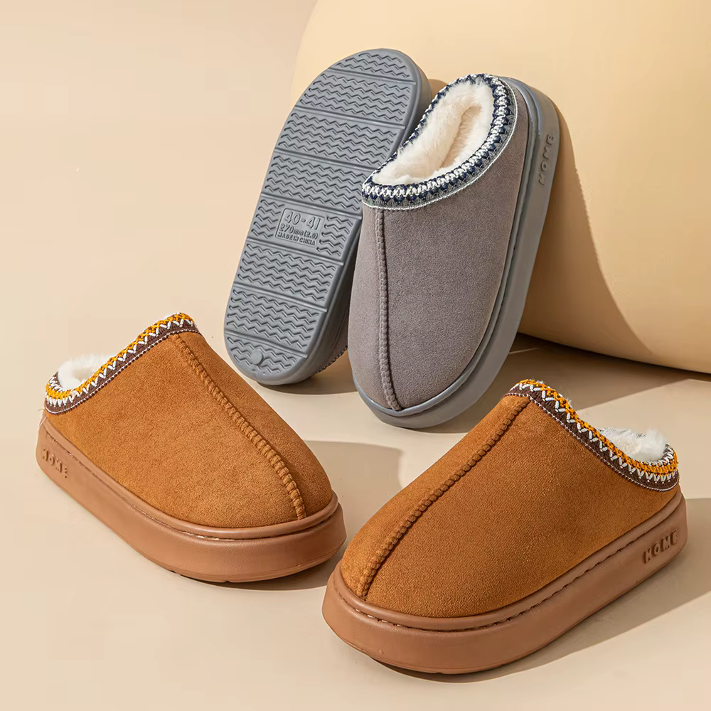 Pantoufles de maison en Faux daim de couleur unie pour hommes et femmes, pantoufles de maison à semelles épaisses, antidérapantes, légères et chaudes en coton, nouvelle collection