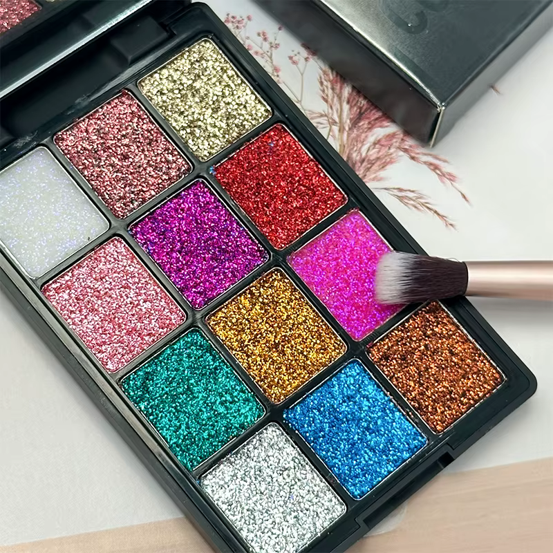 Palette de fards à paupières à paillettes de 12 couleurs - Métal diamant hautement pigmenté et durable et nuances mates pour un look de maquillage pour les yeux éblouissant