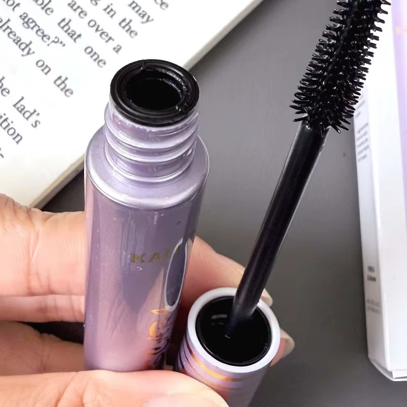 Mascara volumisant, liftant et recourbant