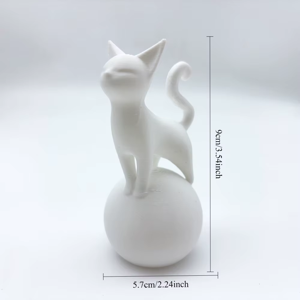 Sculpture de chat sur la boule, Statue de chat assis artistique 3D, décoration minimalement noire, ornement décoratif à Base sphérique pour chat