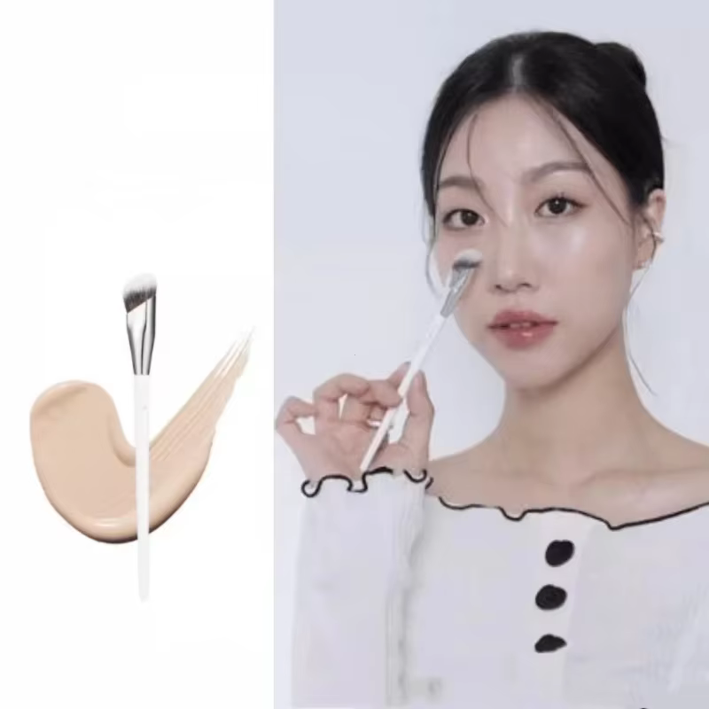 Brosse anti-cernes sous les yeux pour crème de maquillage