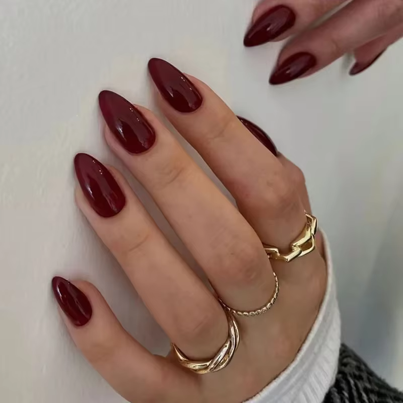 24 faux ongles rouges bordeaux simples, design mi-long, en amande, à presser, prêts à poser, à tête ronde, ovales, à couverture complète