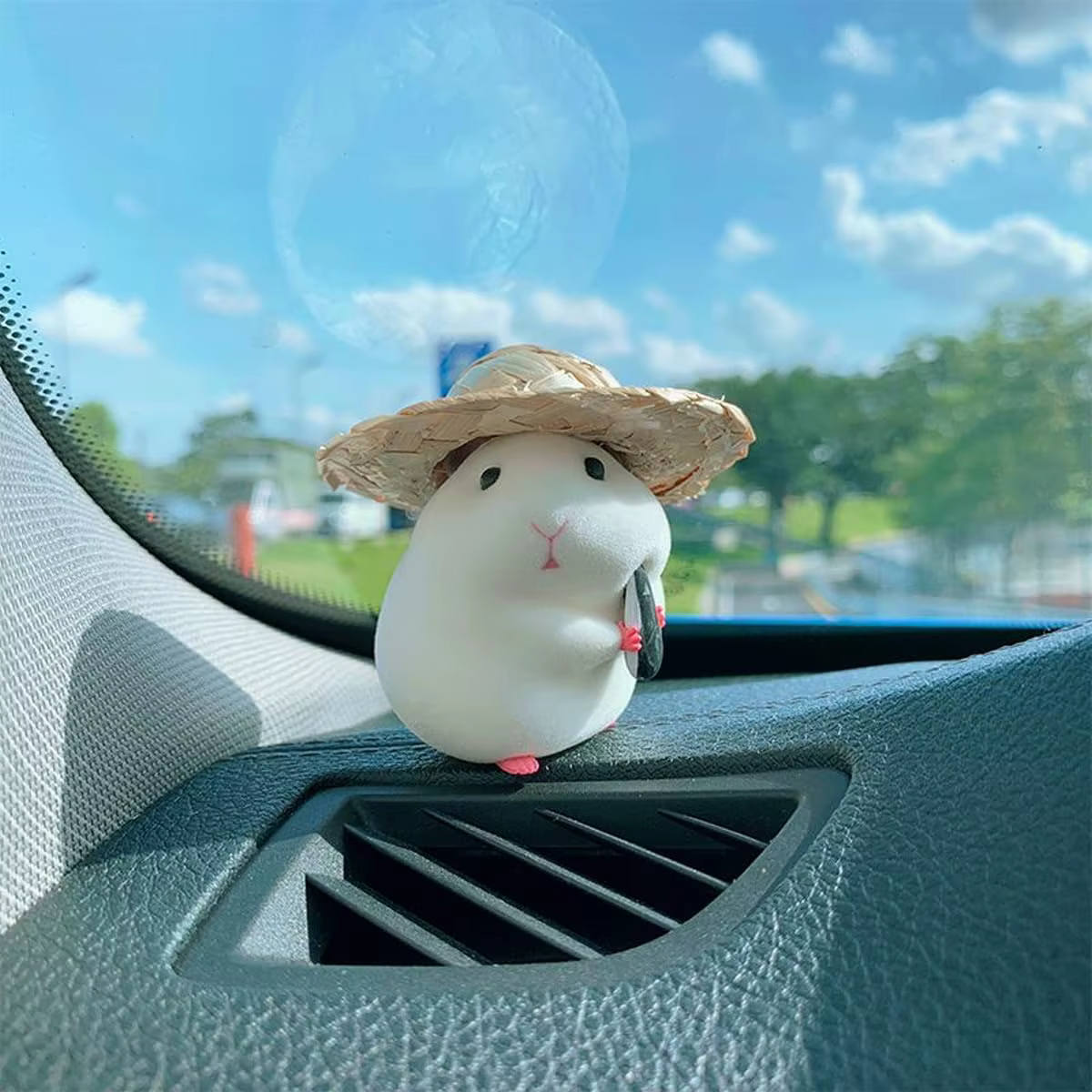 Hamster mignon avec ornement de voiture chapeau de paille, décoration de voiture Auto accessoires de tableau de bord intérieur