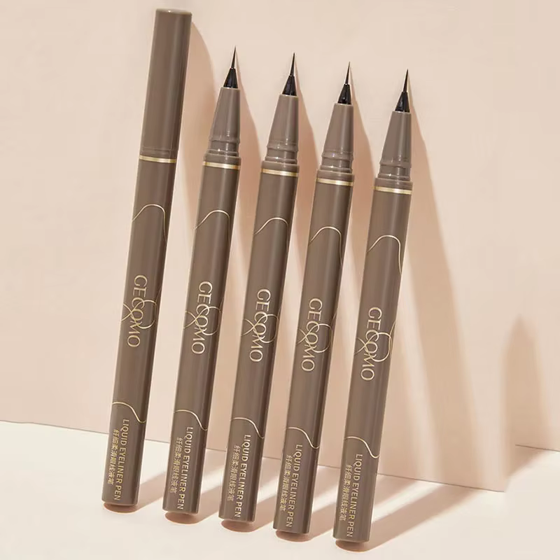 Stylo Eyeliner Ultra fin pour cils inférieurs