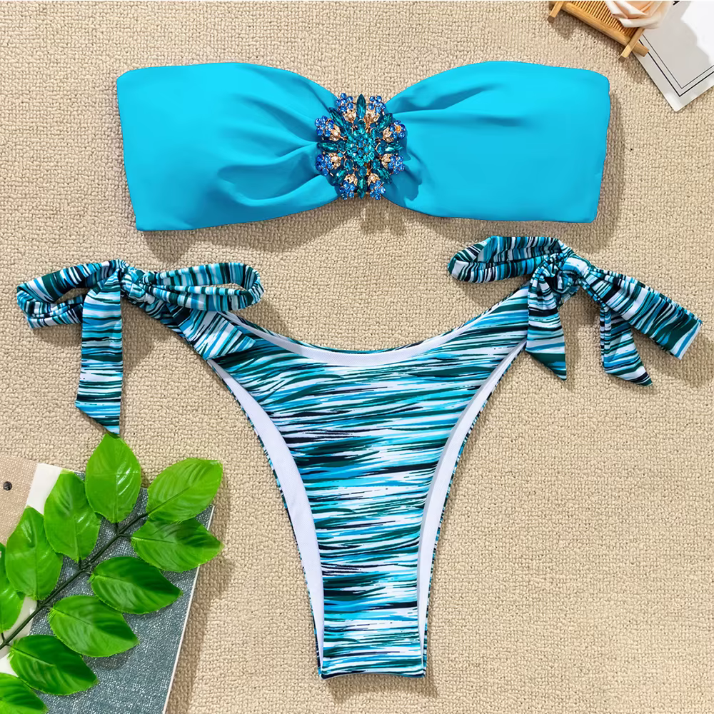 Maillot de bain femme 2026, mini bikini 2 pièces sexy, sans bretelles, dos nu, avec accessoires floraux en strass, pour la plage d'été