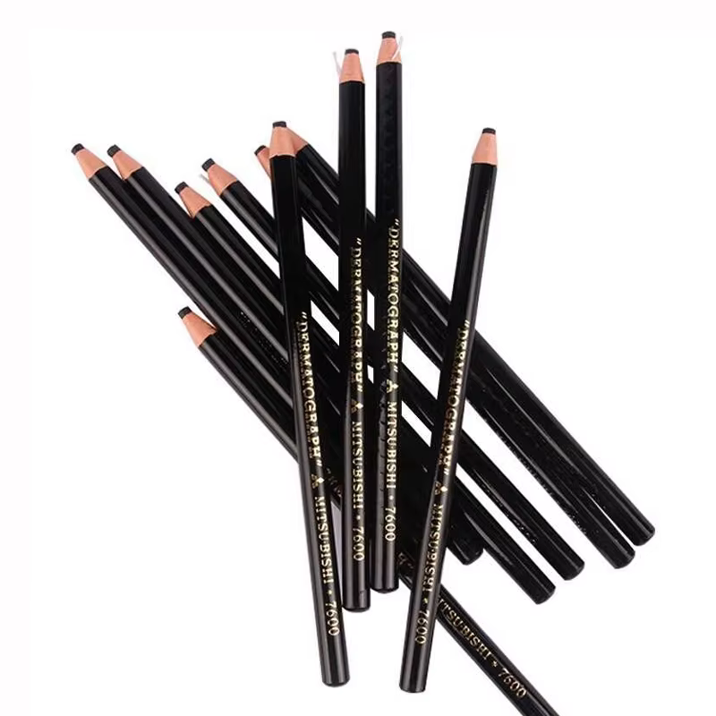 Dermographe noir pour eye-blogueur en continu