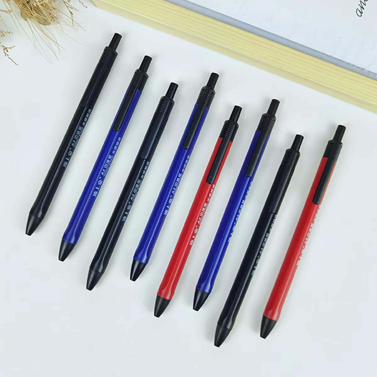 Stylo à bille rétractable Basics stylos à bille noir/bleu/rouge, pointe moyenne 0.7mm pour une écriture fluide, paquet de 10 à 40