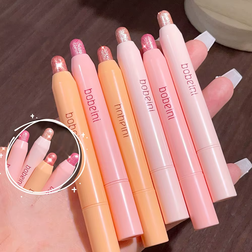 Crayon d'ombre sous les yeux ciel étoilé en forme de larme