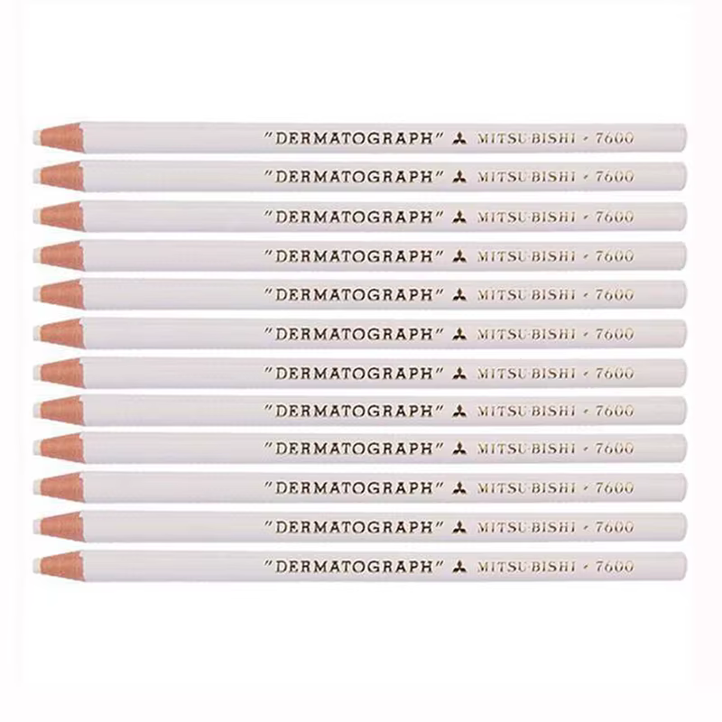 Dermographe noir pour eye-blogueur en continu