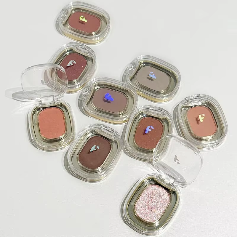 Palette de fards à paupières rose-brun multifonctionnelle
