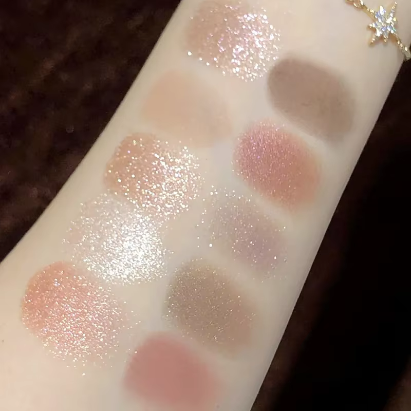Miss Lara 16 Palette de fards à paupières de couleur de noël coloré artiste miroitant paillettes mat pigmenté fard