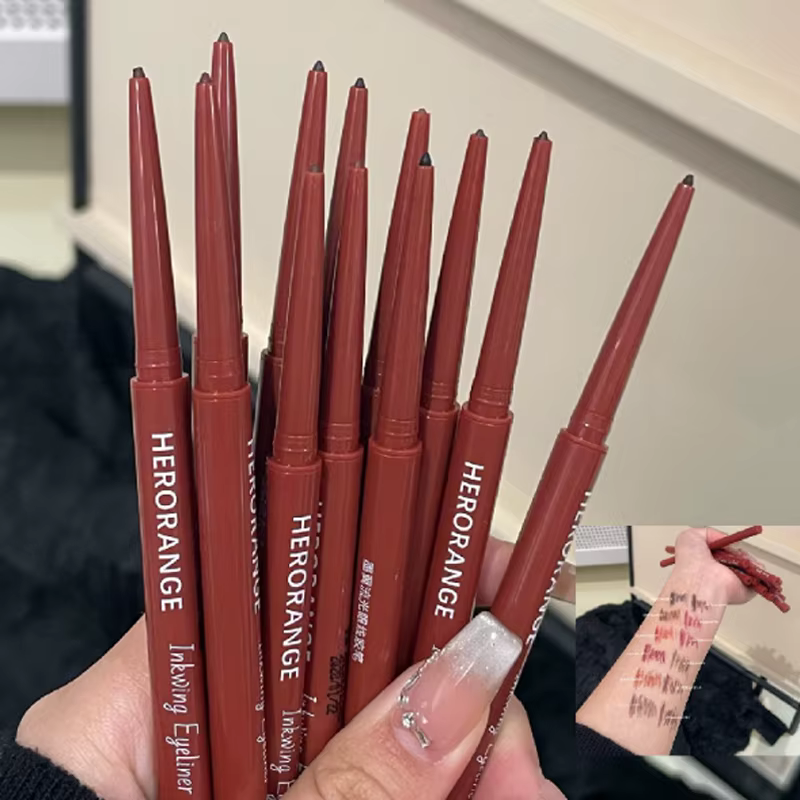 Crayon Eyeliner Gel Ultra-fin rose marron sous les yeux
