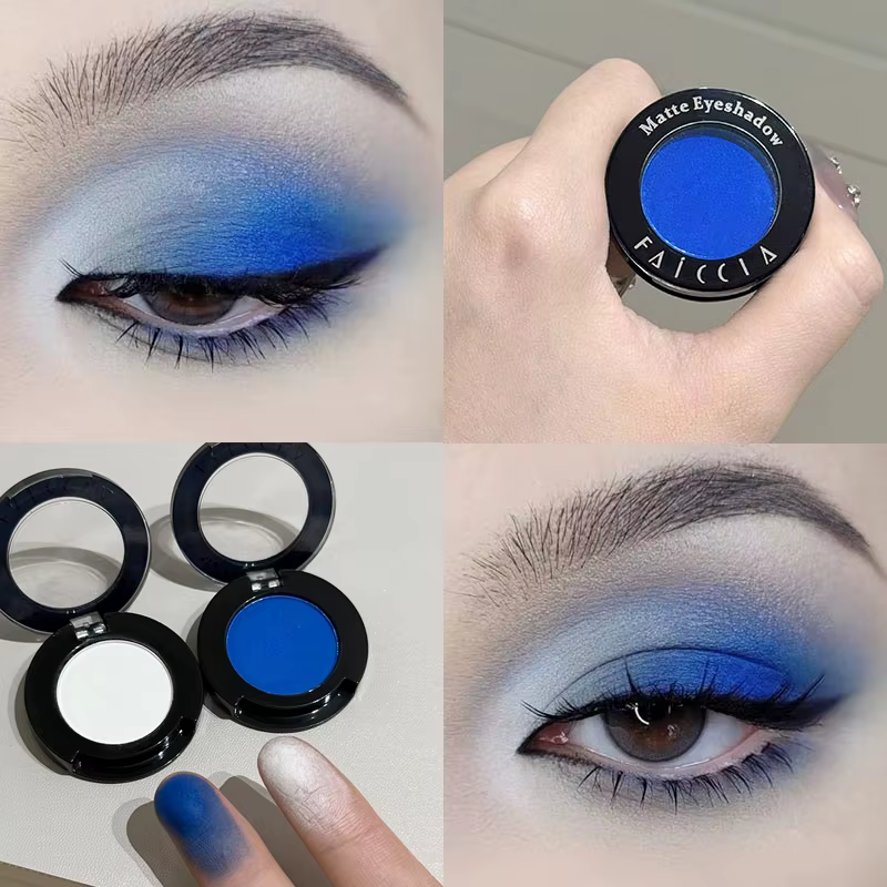Palette d'ombres à paupières bleu fumé simple Klein