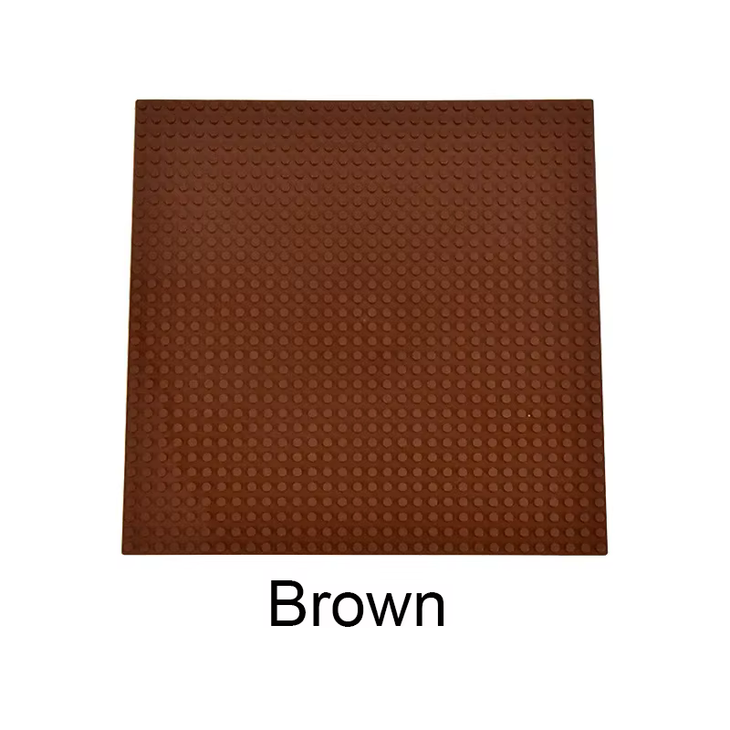 Plaque de base de construction durable marron, plaque de base à goujons 32x32 pour jouer créatif, jouets STEM, bloc de construction éducatif antidérapant 10 "x 10"