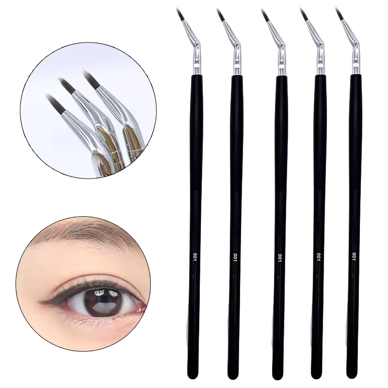 Pinceau coudé de précision pour eyeliner et fard à barrage, pinceaux de maquillage, outil cosmétique, 1 pièce