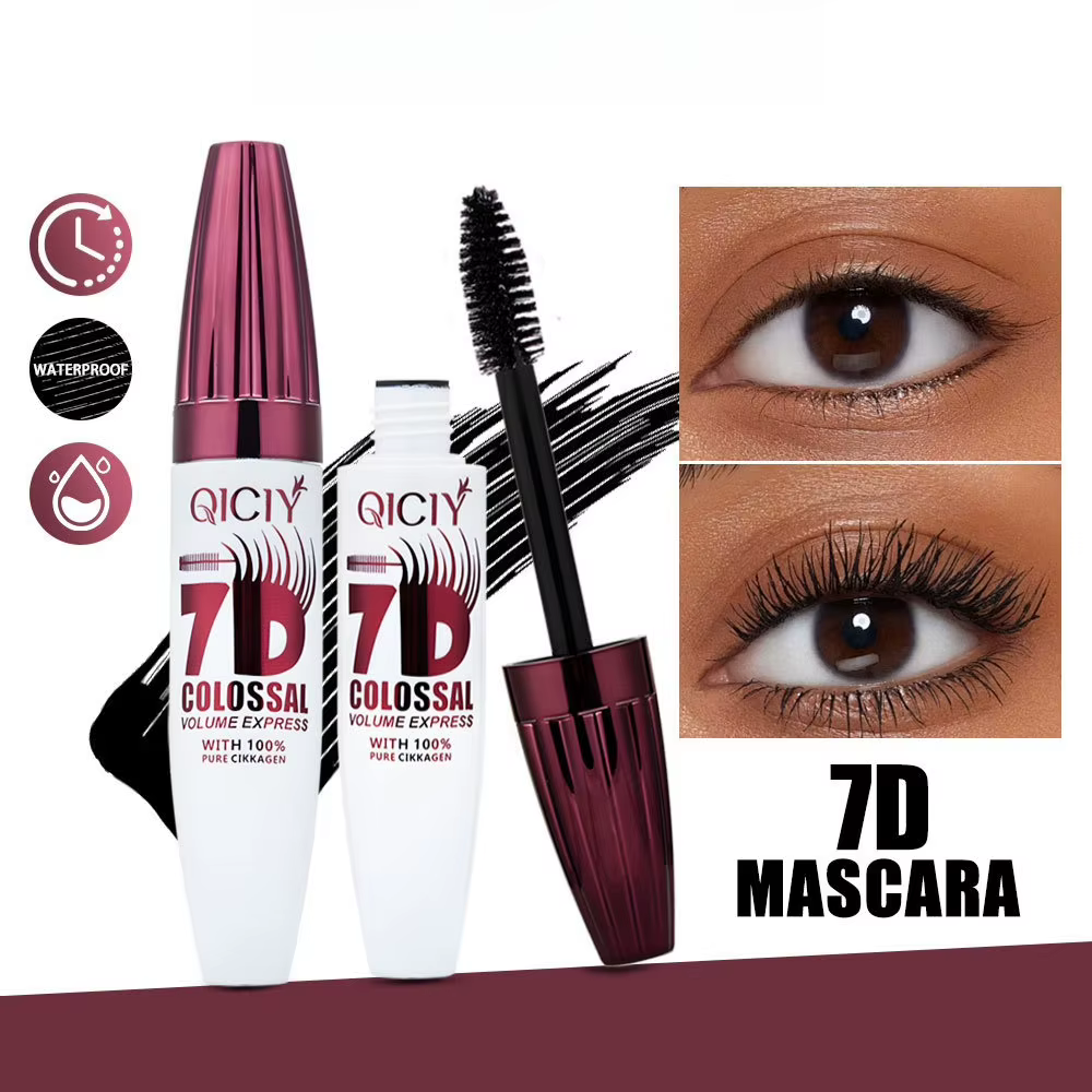 Mascara noir volumisant et recourbant 7D