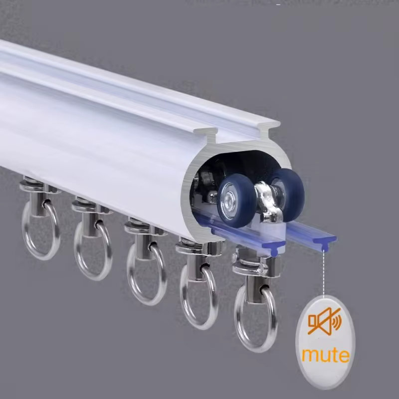 Espessura de rail en alliage d'aluminium épaissi 3,6 mm Installation au plafond simple et double face avec raccords Dimensions personnalisées.