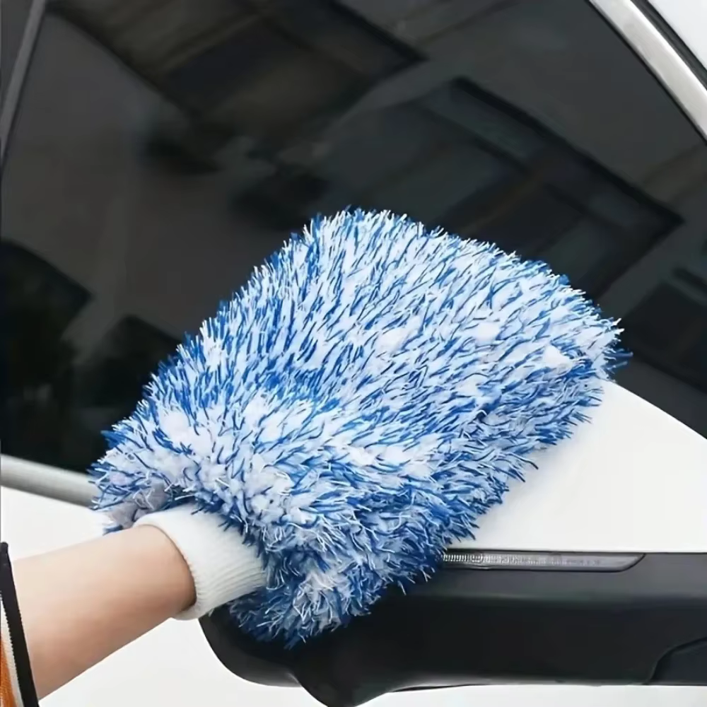 Un gant de lavage de voiture pour nettoyage à sec et humide, qui nettoie efficacement votre véhicule en conditions humides et sèches. Idéal pour le detailing de moto.