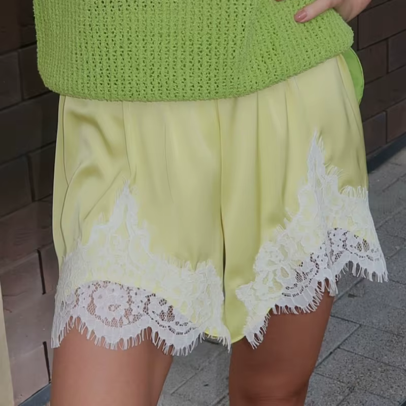Short en Satin de soie pour femmes, garniture en dentelle, Mini Micro short soyeux, taille basse, Coquette de salon, bas Pj, culotte française 