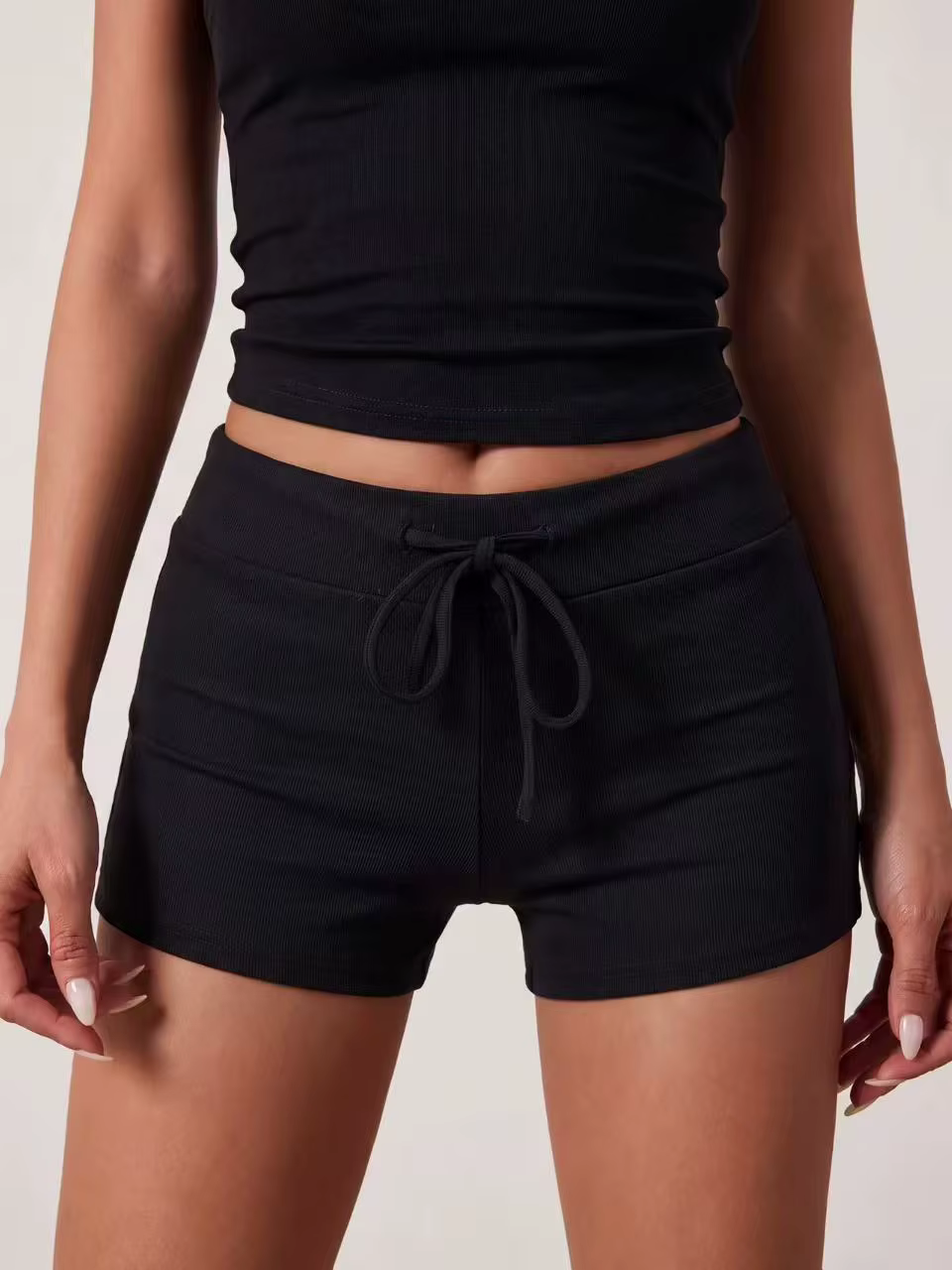 Shorts de sport taille basse pour femme avec cordon de serrage, fins, 92 % viscose, 8 % élasthanne, coupe ajustée, pour l'extérieur et décontractés