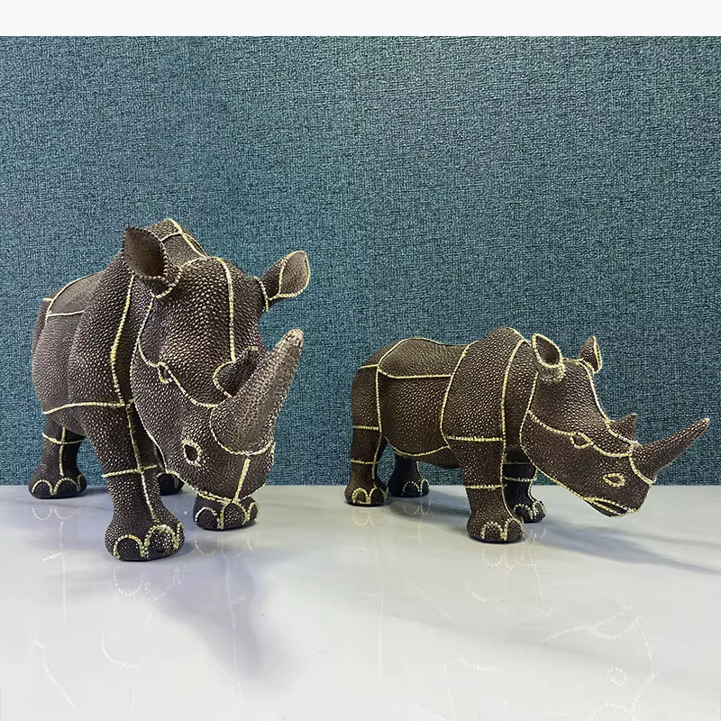 Ornement en résine en forme de rhinocéros, sculpture animale, artisanat, décoration de la maison, statue de présentation sur le bureau, figurines, décoration, artisanat, cadeaux