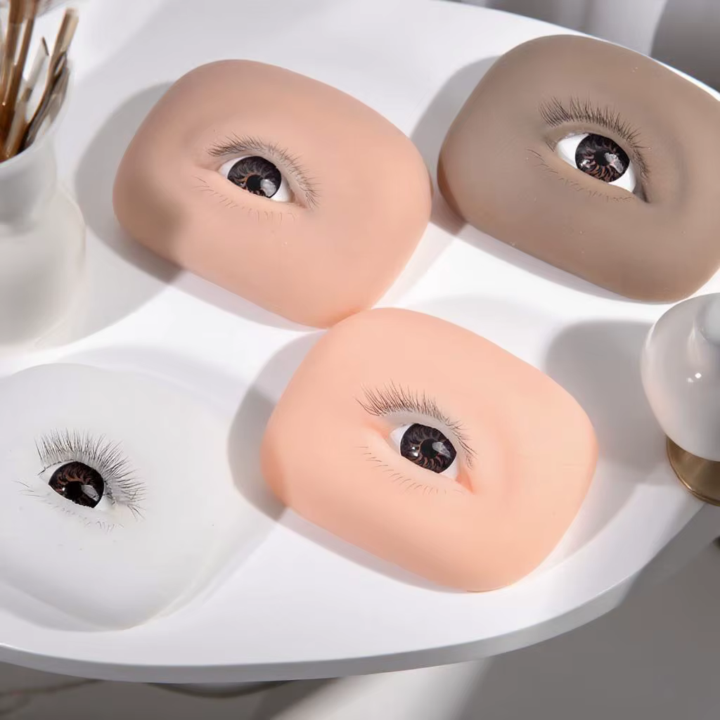 Outil de pratique d'extension de cils