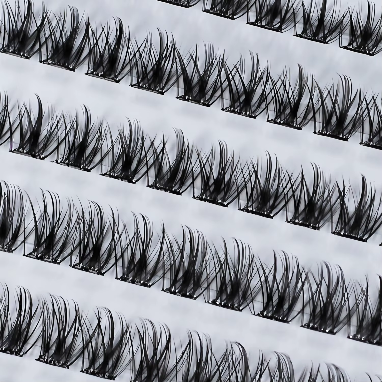 Faux cils auto-adhésifs