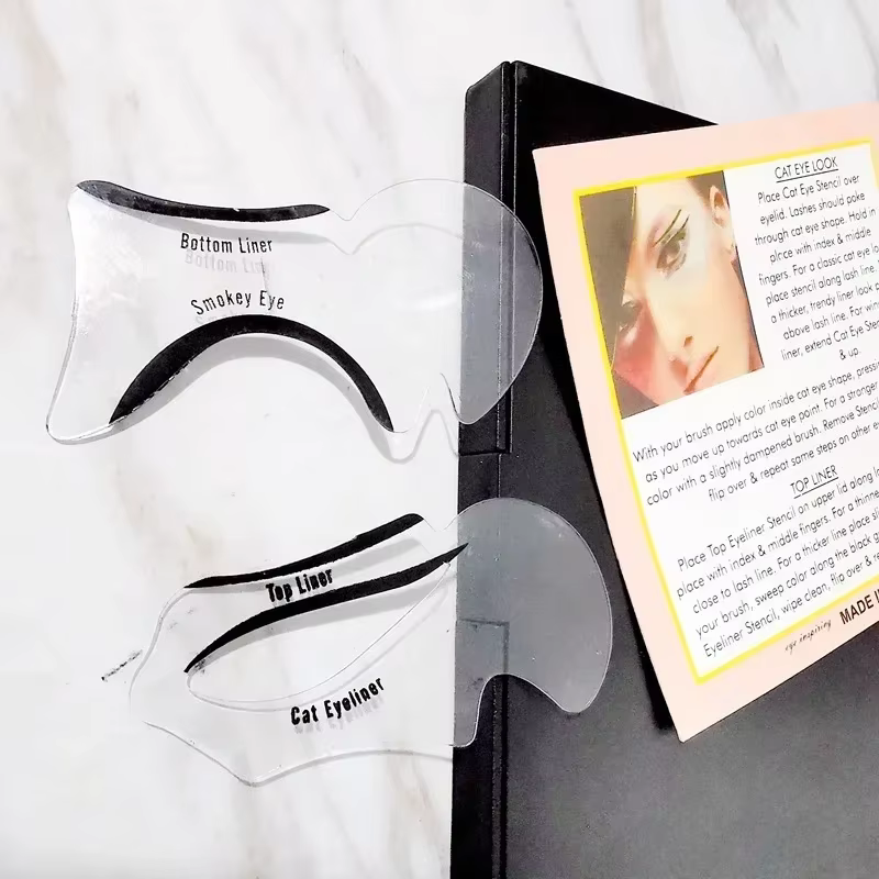 Pochoirs pour Eyeliner ailés