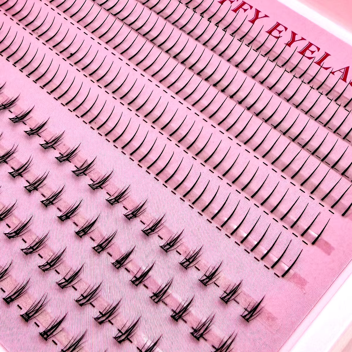 Cils inférieurs naturels sous Extension