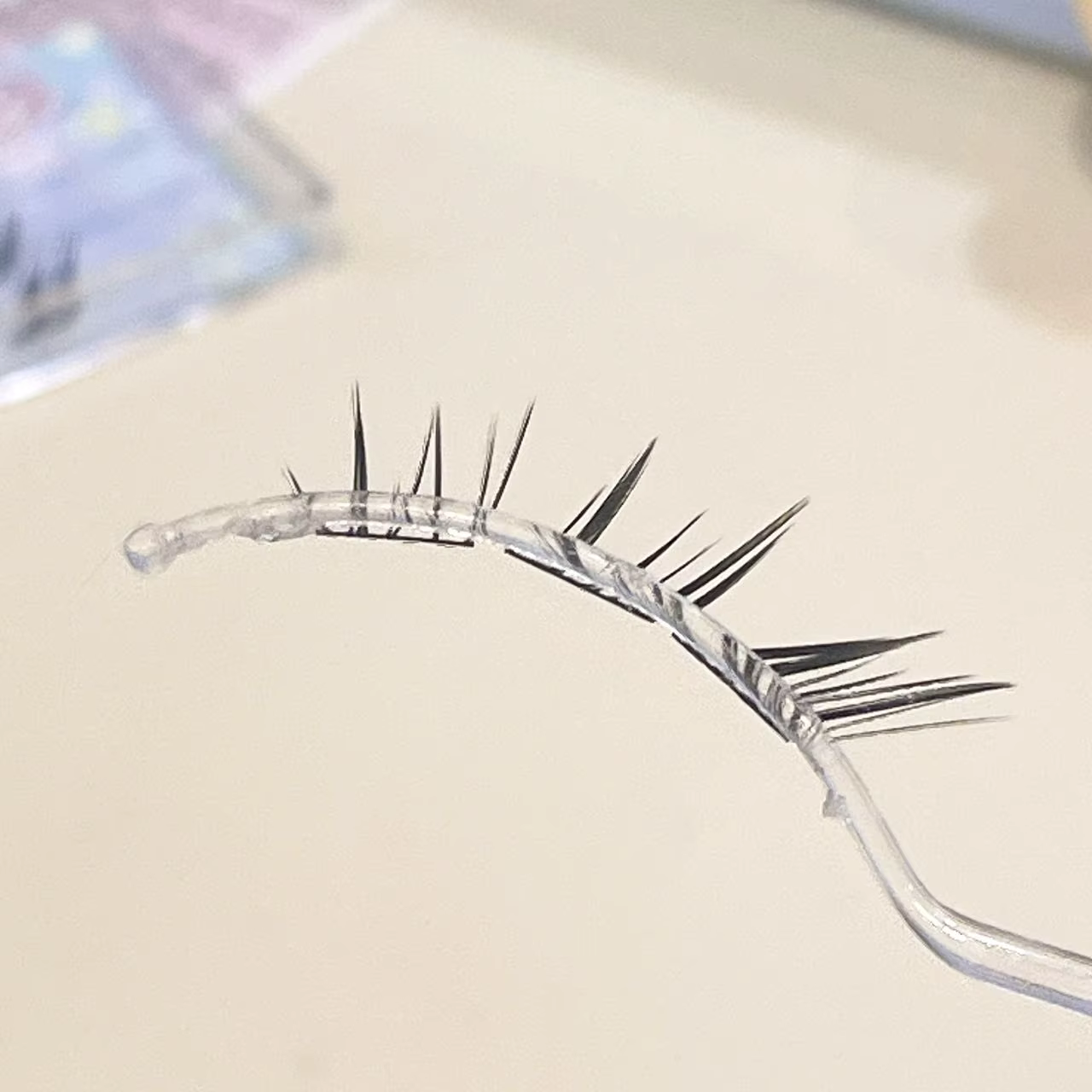 Doudoutian Cool Cat Faux Cils Effet Œil de Chat Inclinés