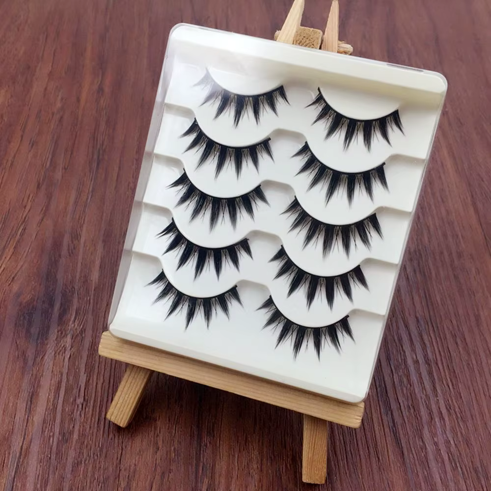 Petits faux cils SAFCosplay