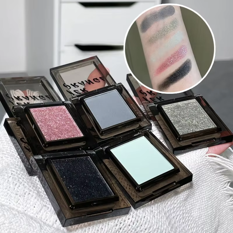 Palette de fards à paupières bleu-gris fumé
