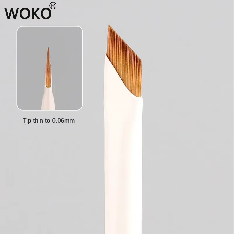 Brosse Eyeliner à lame améliorée