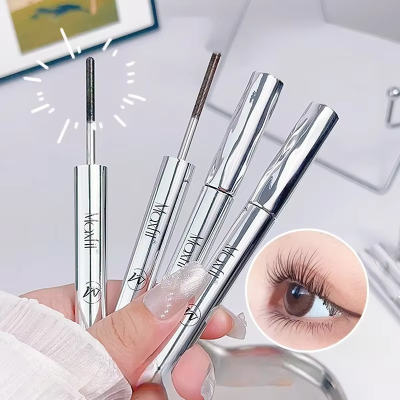 Mascara à tête de brosse en spirale imperméable