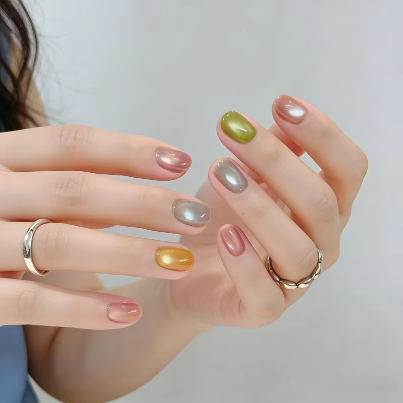 30 faux ongles minimalistes, uniques et tendance, design œil de chat, pour le printemps/été, style court, à presser – Parfaits pour les filles