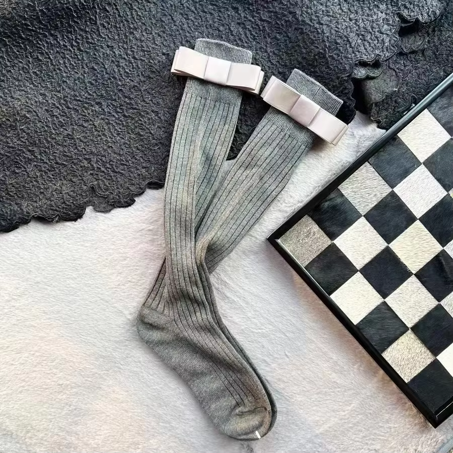 Chaussettes pour femmes, tendances printemps-été, style décontracté et preppy, chaussettes hautes jusqu'au genou, en coton HQ, couleur unie, avec nœud, chaussettes longues confortables