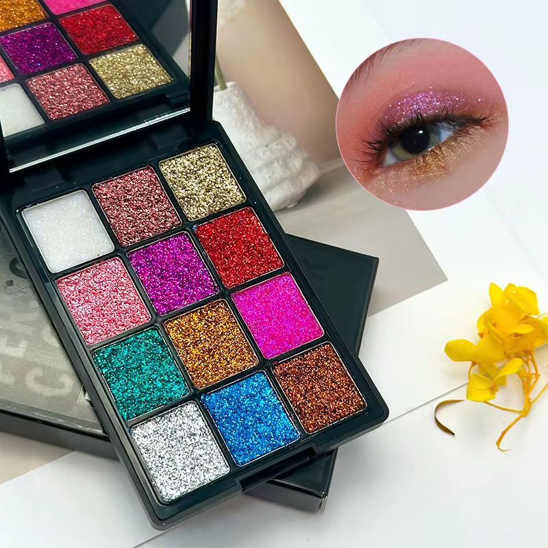 Palette de fards à paupières à paillettes de 12 couleurs - Métal diamant hautement pigmenté et durable et nuances mates pour un look de maquillage pour les yeux éblouissant