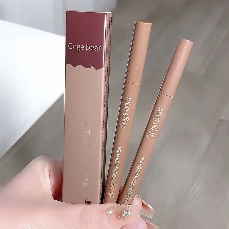 Stylo Eyeliner Fin Imperméable Gege Bear