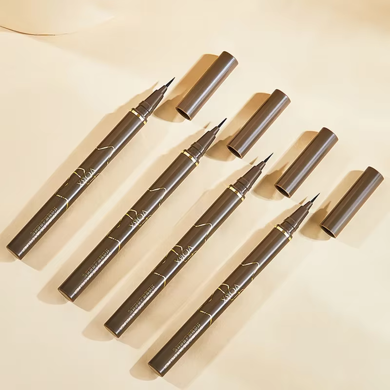 Eyeliner liquide marron durable