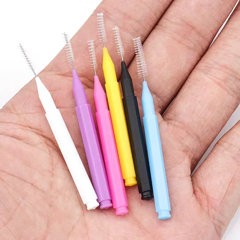 Mini brosses à sourcils portables jetables