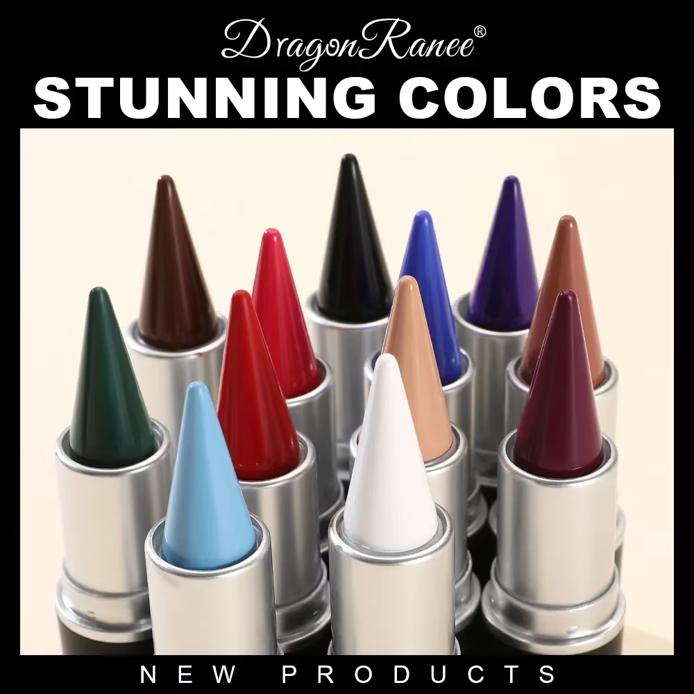 Stylo crème Eyeliner de couleur noir mat violet
