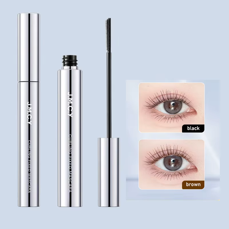 Mascara à cils recourbé 3D