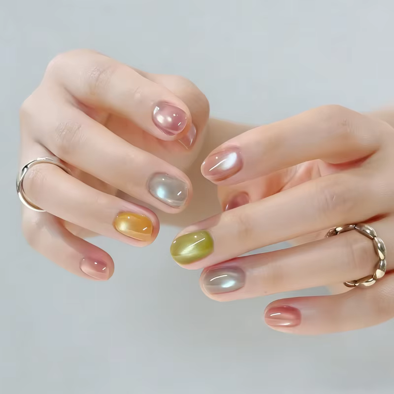 30 faux ongles minimalistes, uniques et tendance, design œil de chat, pour le printemps/été, style court, à presser – Parfaits pour les filles