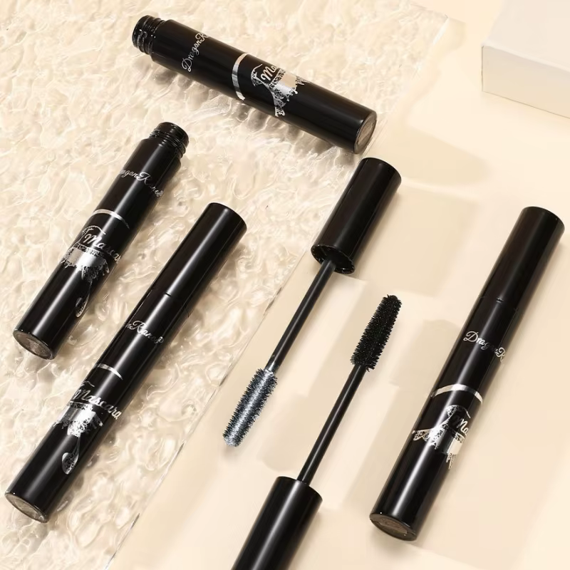 Mascara coloré imperméable à l'eau