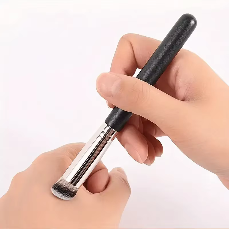Pinceau Kabuki avancé, pinceau correcteur 270