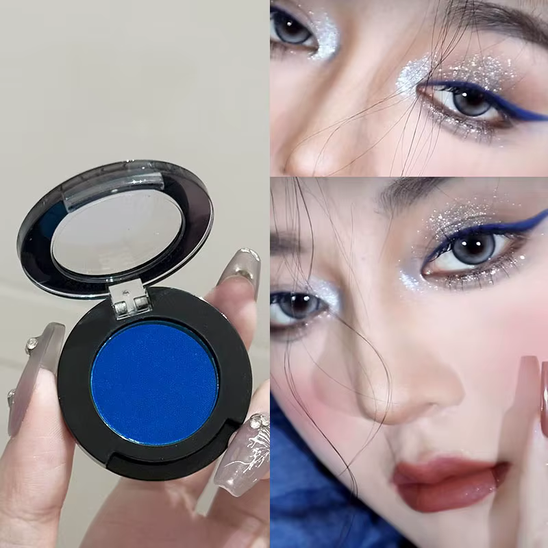Palette d'ombres à paupières bleu fumé simple Klein