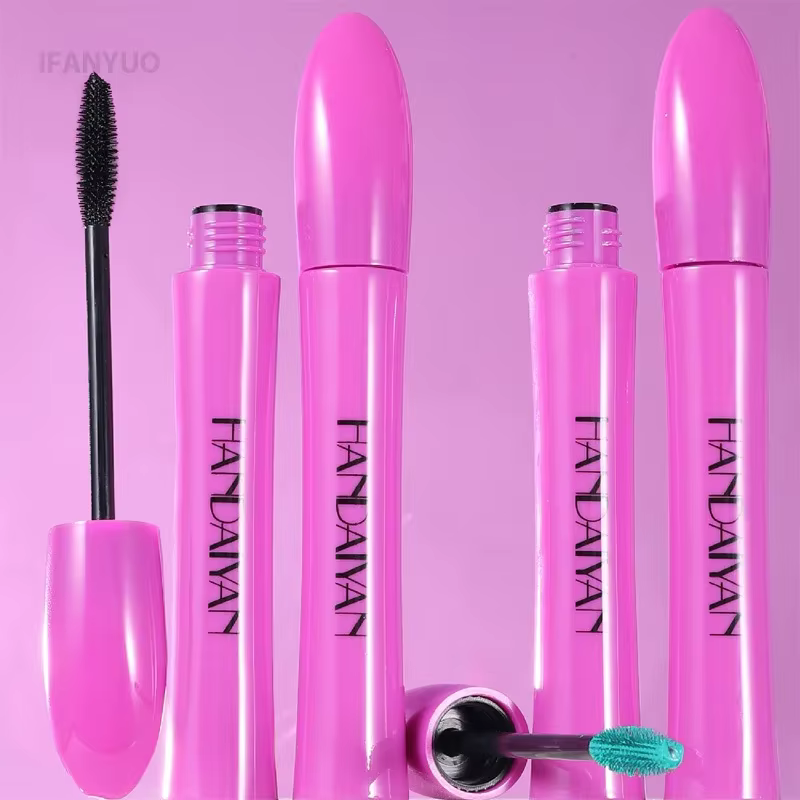 Mascara cils rose marron maquillage de scène coloré